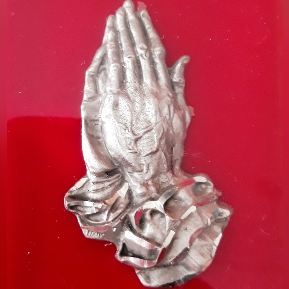 Vintage Lucite Acrylic Encased Pewter Praying Hands Paperweight - Made in Italy - Picture 2 of 9